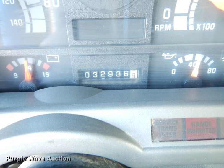 image for item DH8814 2002 GMC C6500  dump truck