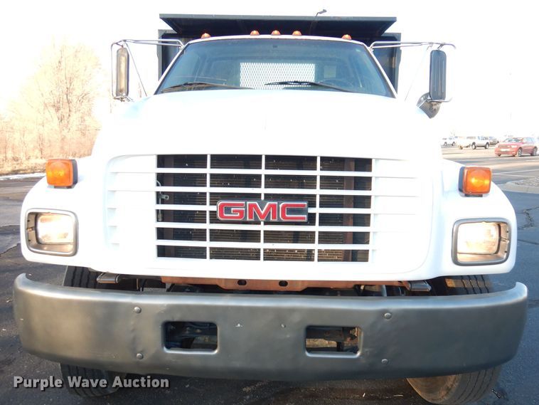 image for item DH8814 2002 GMC C6500  dump truck