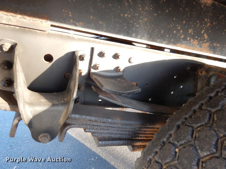 image for item DH8814 2002 GMC C6500  dump truck