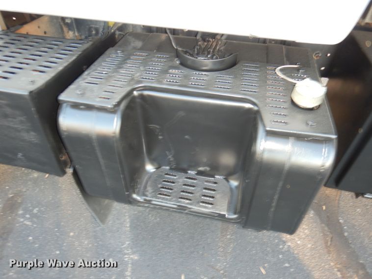 image for item DH8814 2002 GMC C6500  dump truck