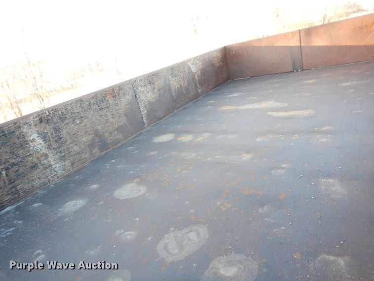 image for item DH8814 2002 GMC C6500  dump truck