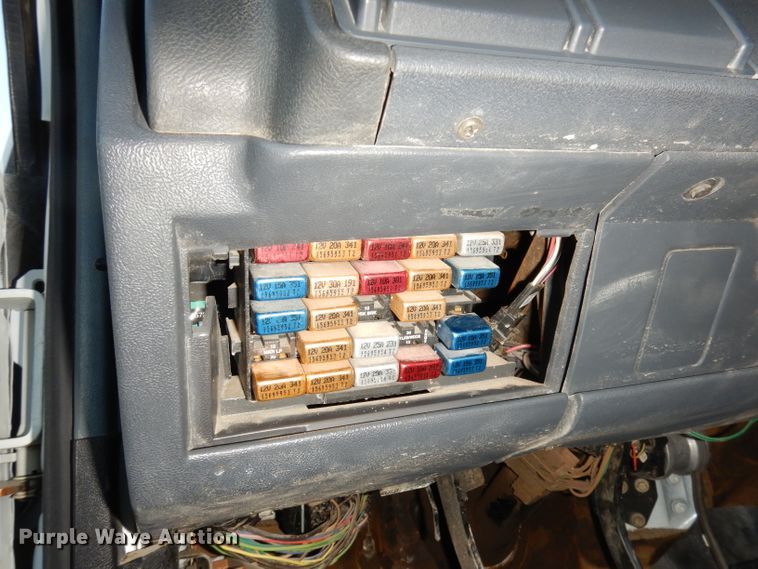 image for item DH8814 2002 GMC C6500  dump truck