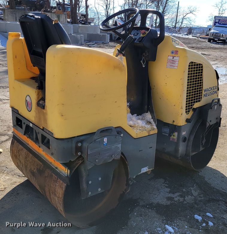 image for item DI1166 2015 Wacker Neuson RD12  double drum vibratory roller