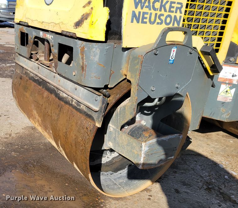 image for item DI1166 2015 Wacker Neuson RD12  double drum vibratory roller