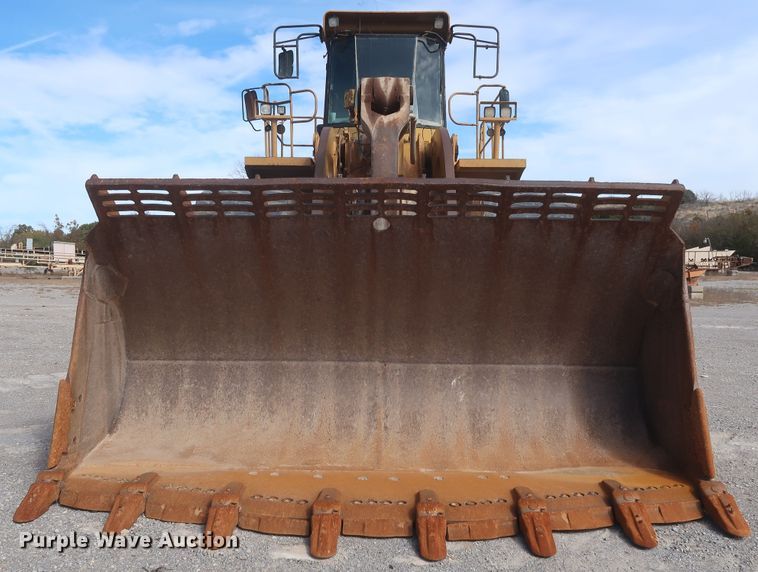 image for item DJ2259 1995 Caterpillar 990 Series II  wheel loader