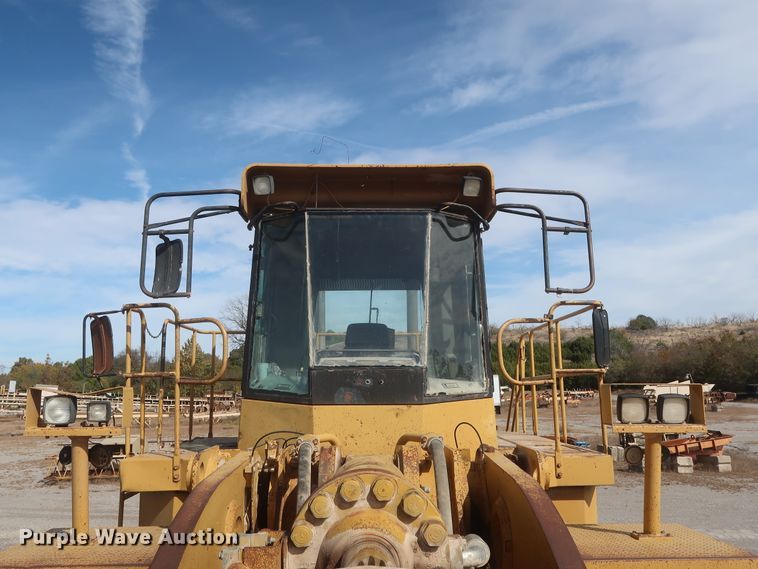 image for item DJ2259 1995 Caterpillar 990 Series II  wheel loader
