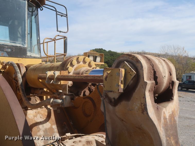 image for item DJ2259 1995 Caterpillar 990 Series II  wheel loader