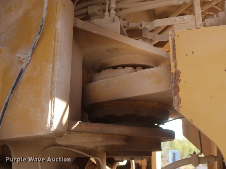 image for item DJ2259 1995 Caterpillar 990 Series II  wheel loader