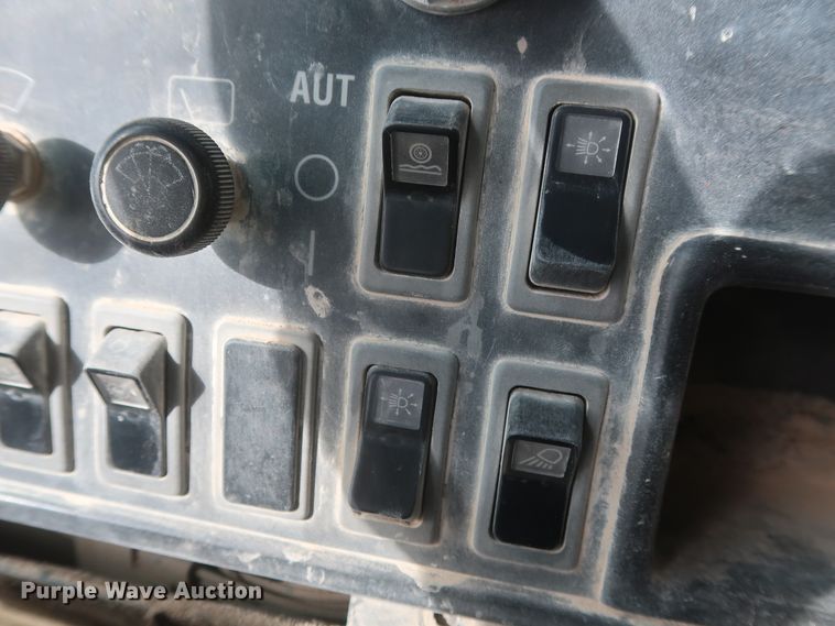 image for item DJ2259 1995 Caterpillar 990 Series II  wheel loader