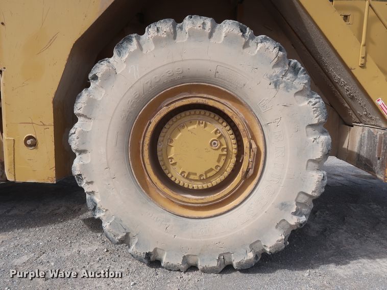 image for item DJ2259 1995 Caterpillar 990 Series II  wheel loader