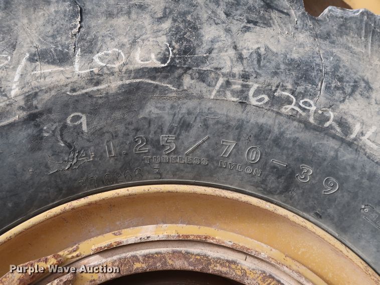 image for item DJ2259 1995 Caterpillar 990 Series II  wheel loader