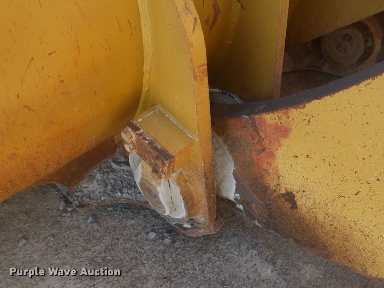 image for item DJ2270 2003 Caterpillar 990 Series II  wheel loader