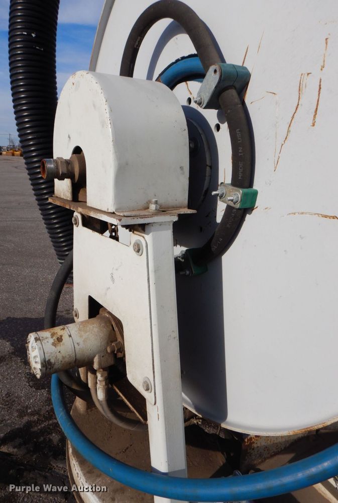 image for item DK8713 2002 Sterling Acterra M7500  sewer jetter truck