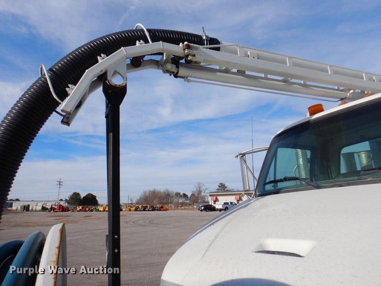 image for item DK8713 2002 Sterling Acterra M7500  sewer jetter truck