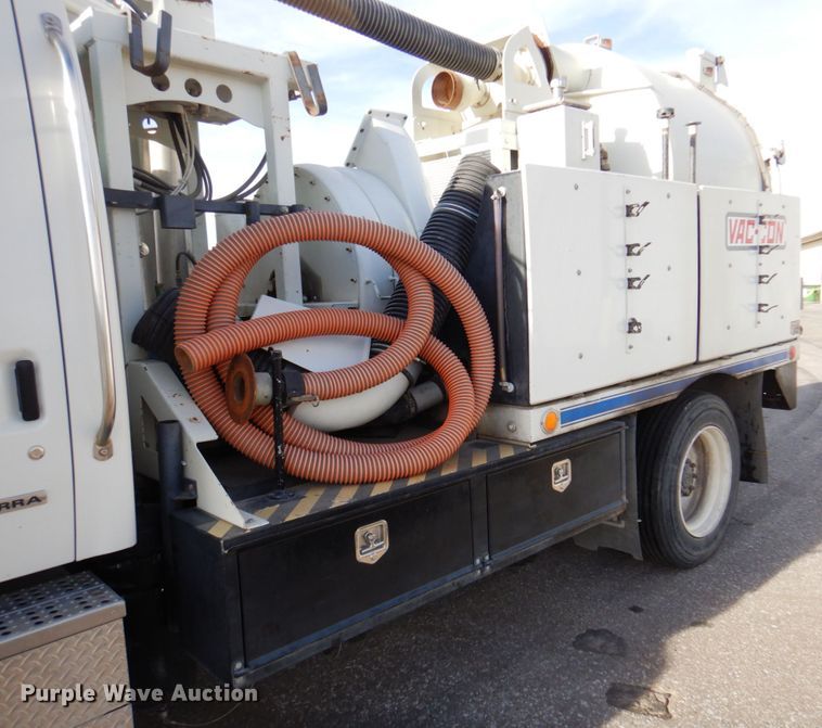 image for item DK8713 2002 Sterling Acterra M7500  sewer jetter truck