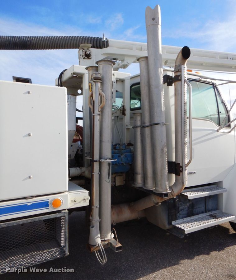 image for item DK8713 2002 Sterling Acterra M7500  sewer jetter truck