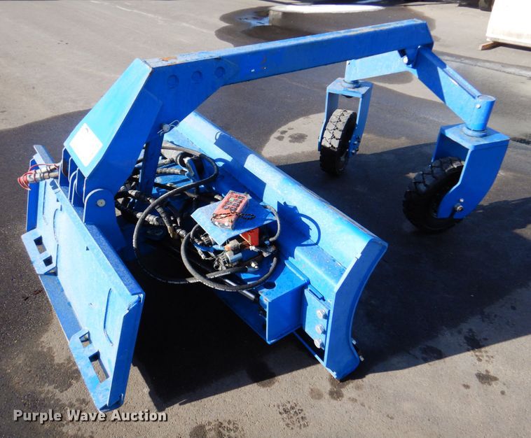 image for item DK8731 2021 TopCat SSSG72  skid steer grader