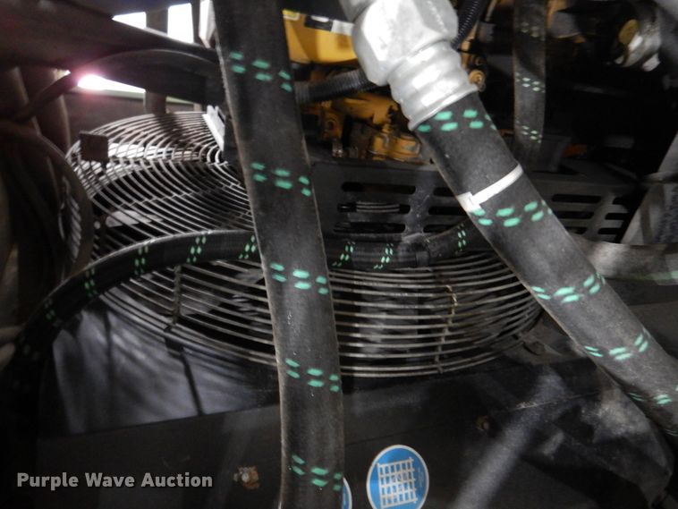 image for item DK8735 2013 Sullair 375CHAFDPQCA4  air compressor