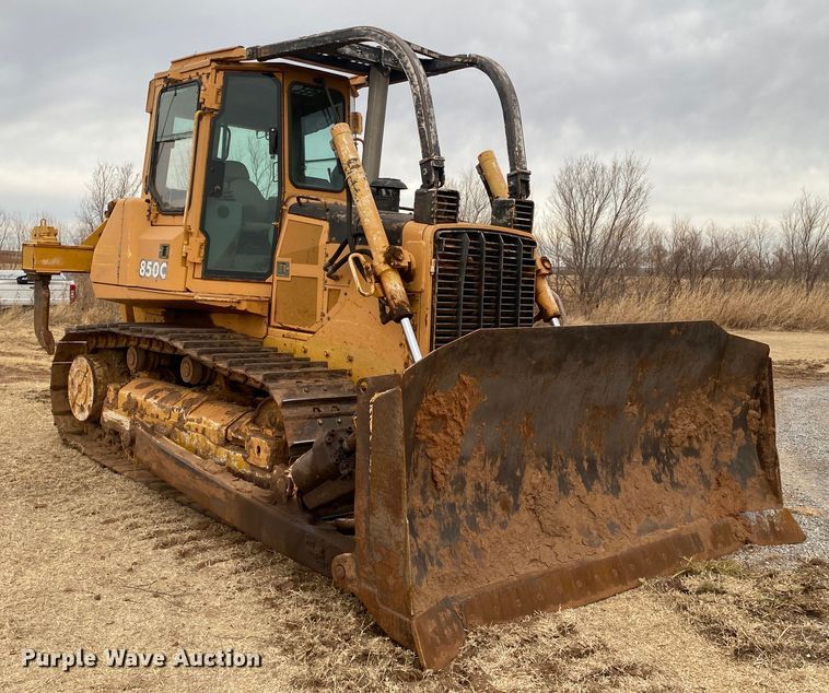 image for item DL1402 2001 John Deere 850C Series II  dozer
