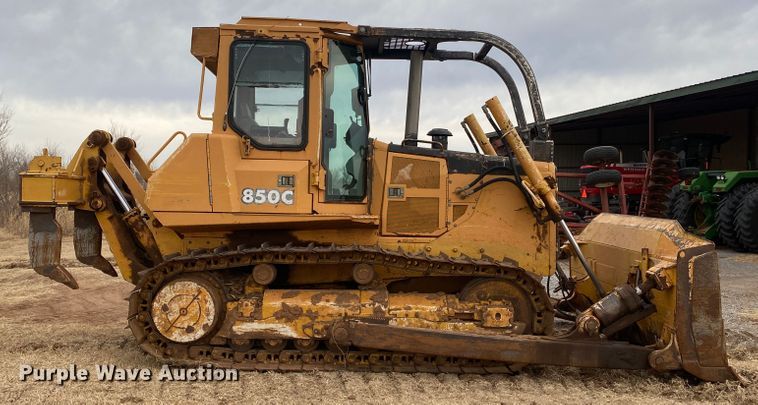 image for item DL1402 2001 John Deere 850C Series II  dozer