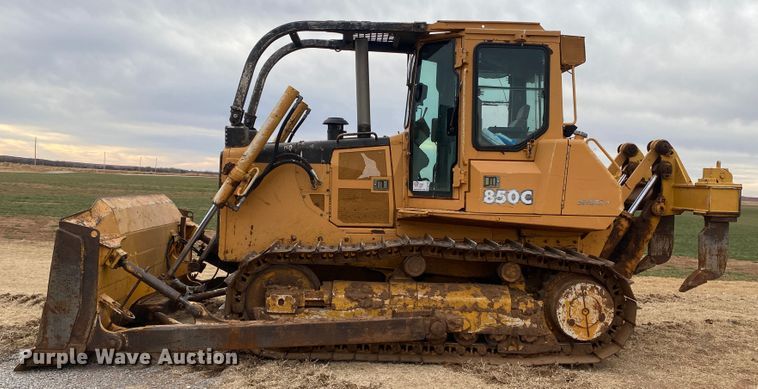 image for item DL1402 2001 John Deere 850C Series II  dozer
