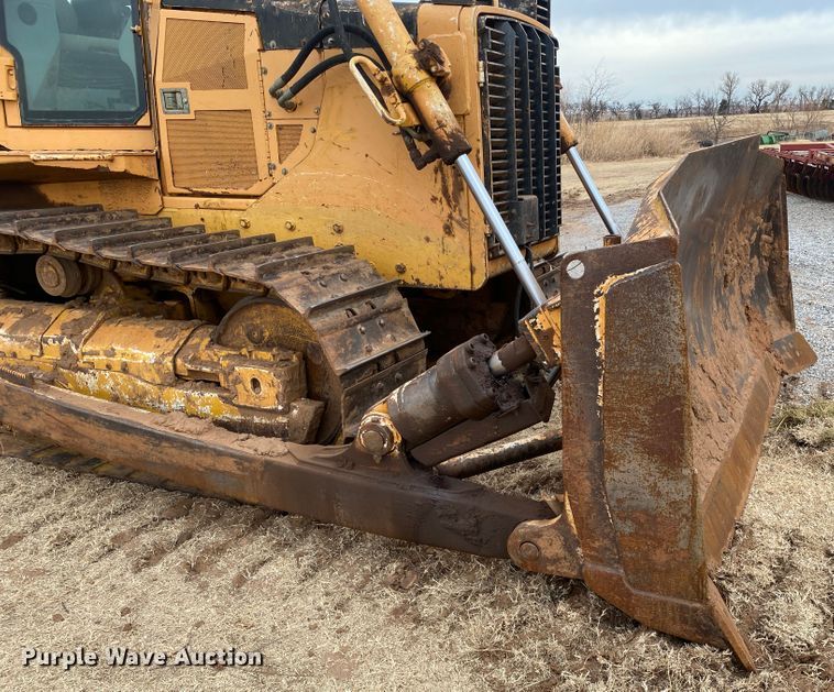 image for item DL1402 2001 John Deere 850C Series II  dozer