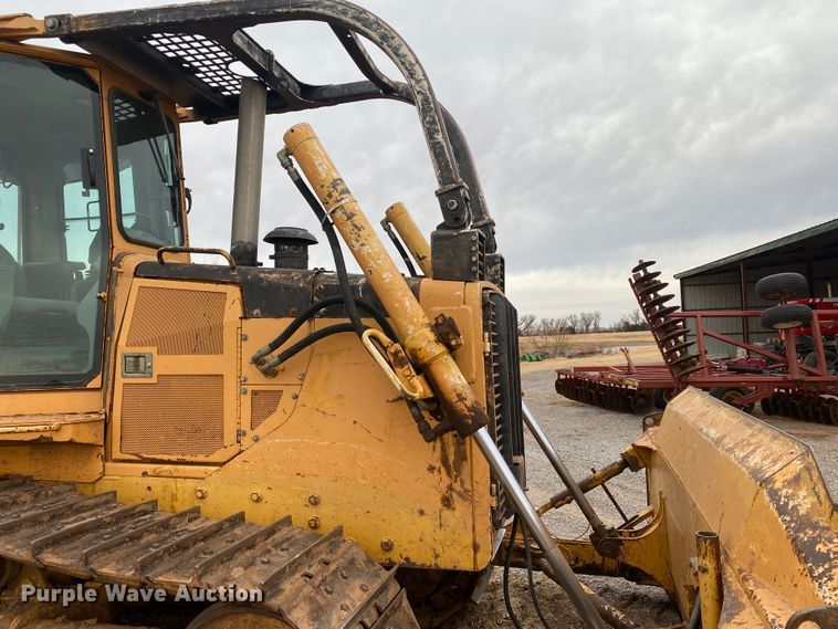 image for item DL1402 2001 John Deere 850C Series II  dozer