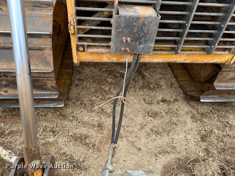 image for item DL1402 2001 John Deere 850C Series II  dozer