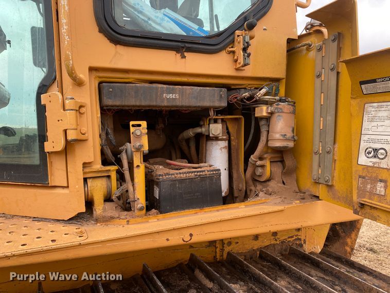 image for item DL1402 2001 John Deere 850C Series II  dozer