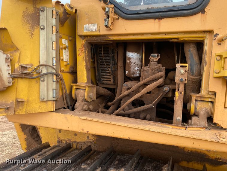 image for item DL1402 2001 John Deere 850C Series II  dozer