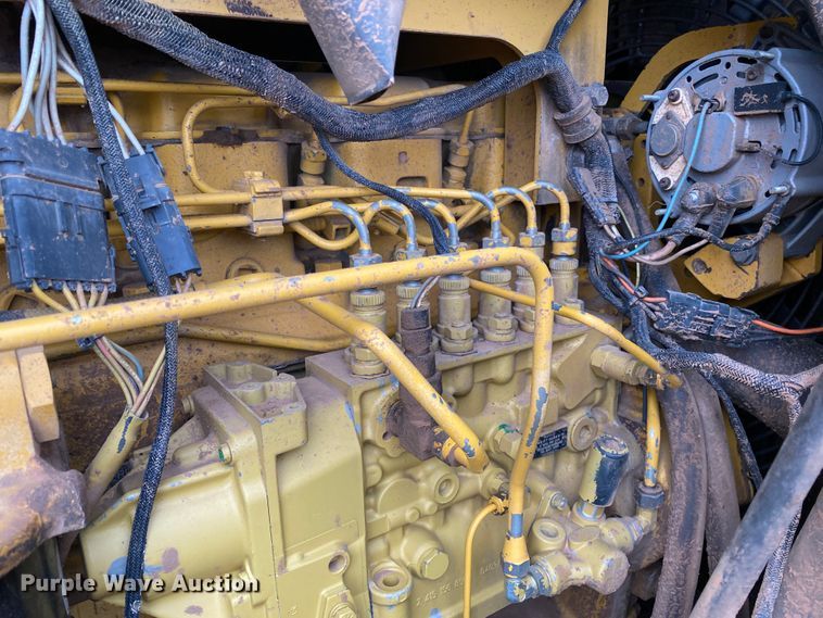 image for item DL1402 2001 John Deere 850C Series II  dozer