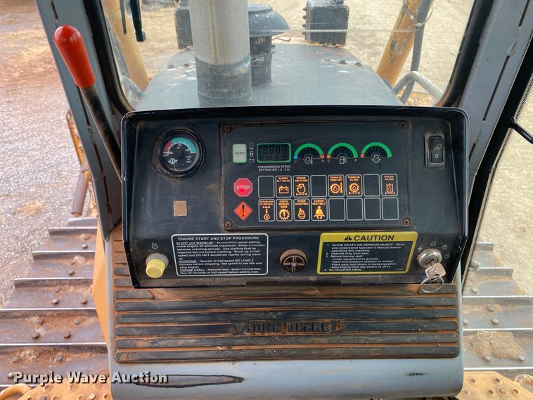 image for item DL1402 2001 John Deere 850C Series II  dozer