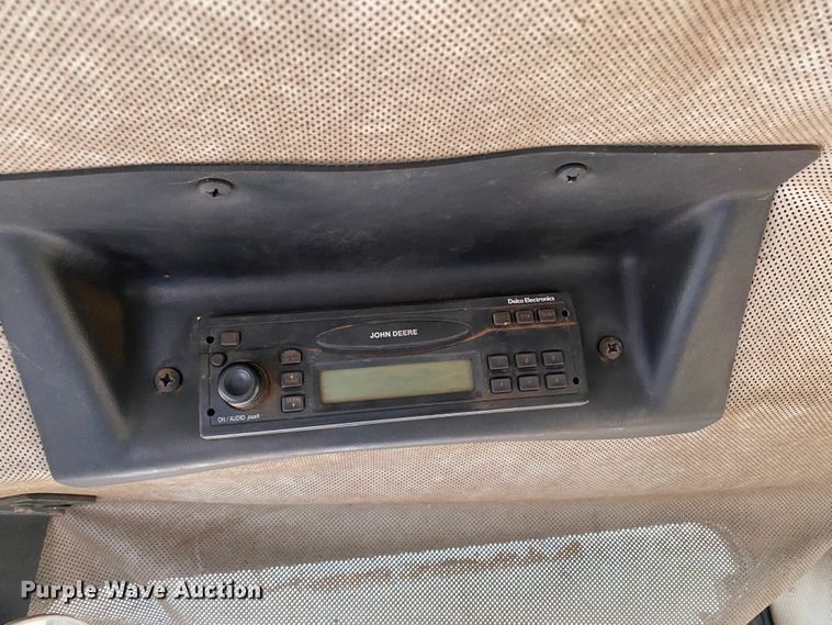 image for item DL1402 2001 John Deere 850C Series II  dozer