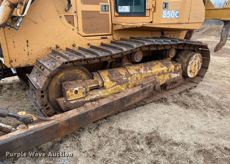 image for item DL1402 2001 John Deere 850C Series II  dozer