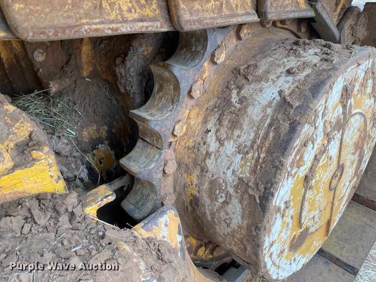 image for item DL1402 2001 John Deere 850C Series II  dozer