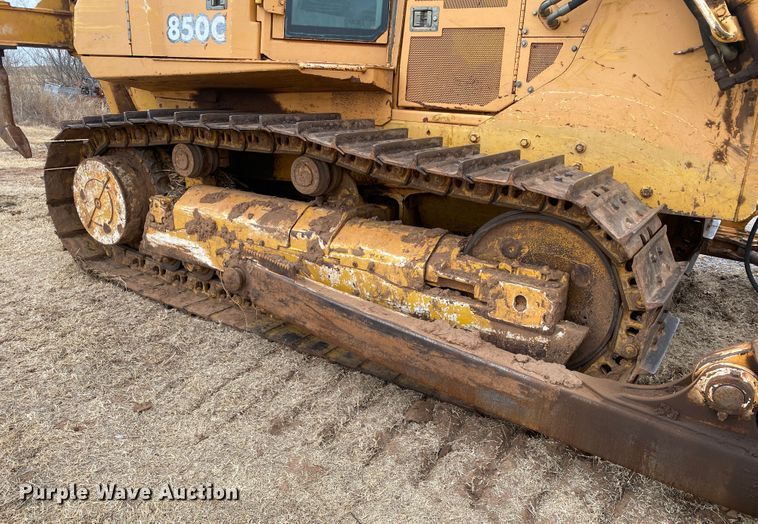 image for item DL1402 2001 John Deere 850C Series II  dozer