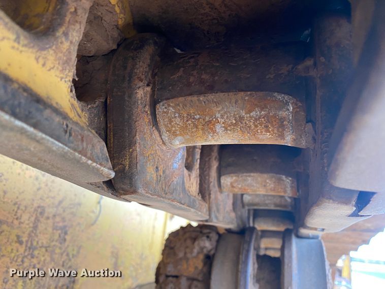 image for item DL1402 2001 John Deere 850C Series II  dozer