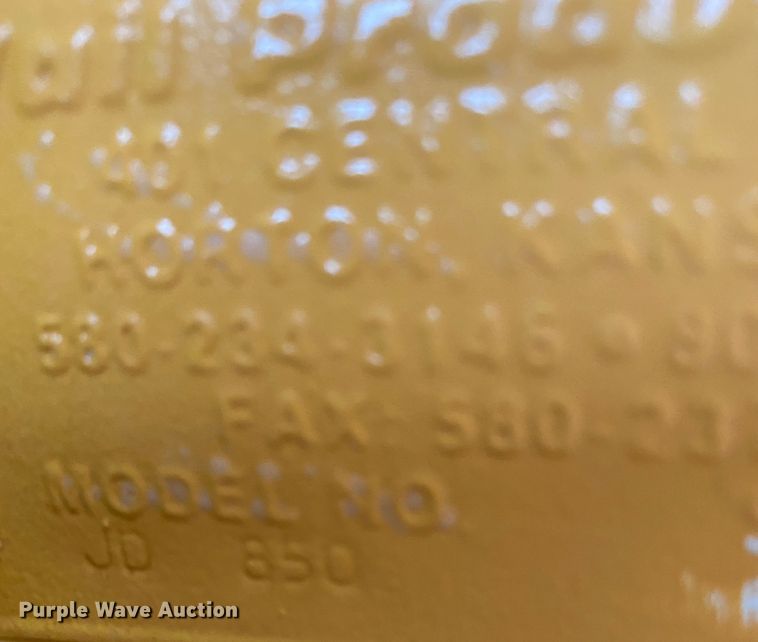 image for item DL1402 2001 John Deere 850C Series II  dozer