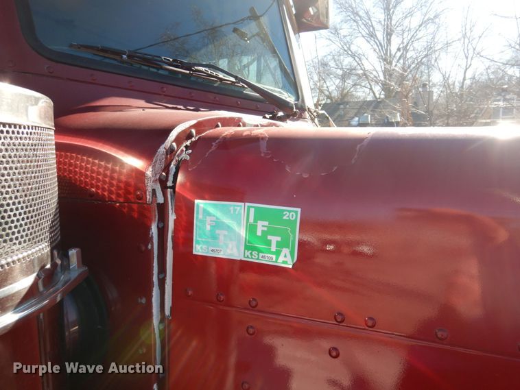 image for item DL8879 1996 Peterbilt 379  dump truck