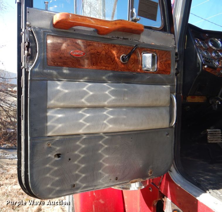 image for item DL8879 1996 Peterbilt 379  dump truck