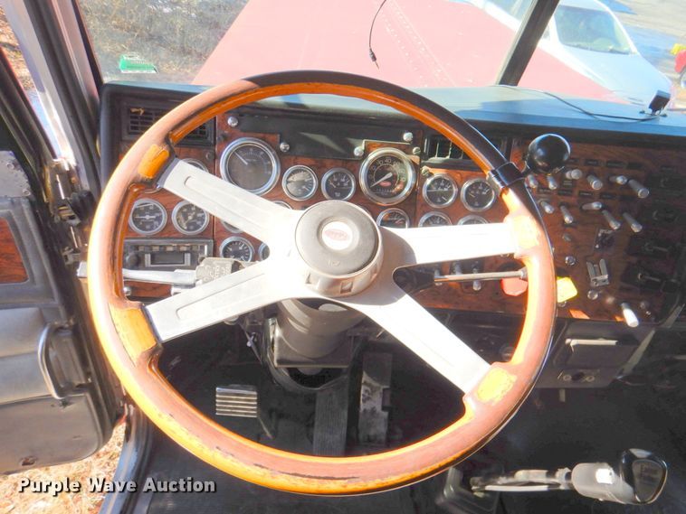 image for item DL8879 1996 Peterbilt 379  dump truck