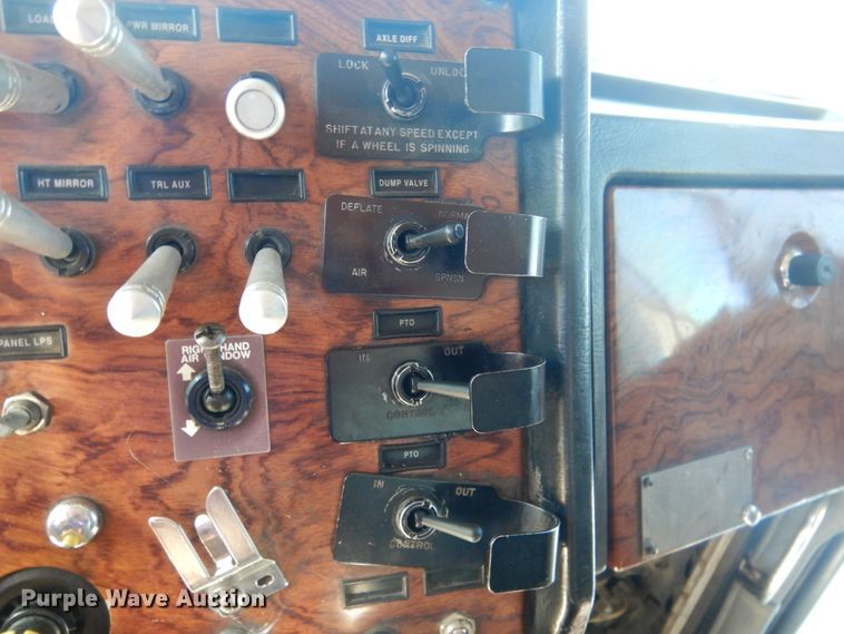 image for item DL8879 1996 Peterbilt 379  dump truck