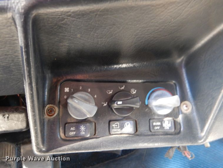 image for item DL8879 1996 Peterbilt 379  dump truck