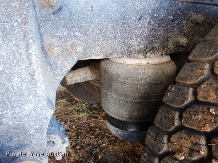 image for item DL8879 1996 Peterbilt 379  dump truck