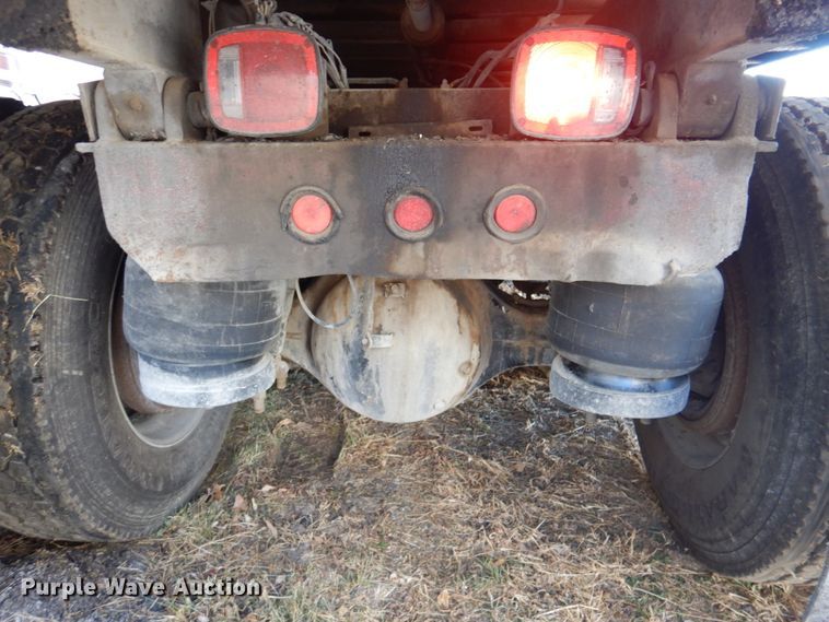 image for item DL8879 1996 Peterbilt 379  dump truck