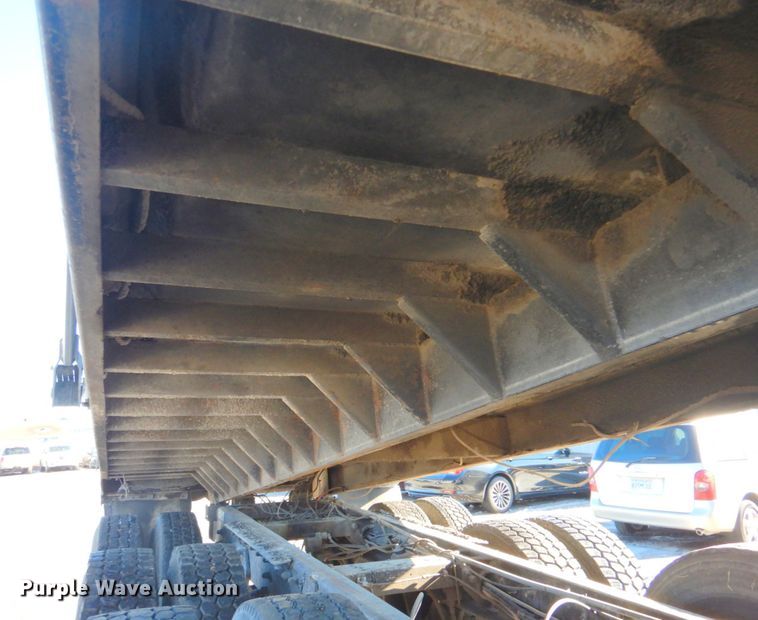 image for item DL8879 1996 Peterbilt 379  dump truck