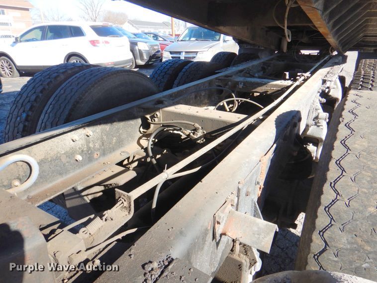 image for item DL8879 1996 Peterbilt 379  dump truck