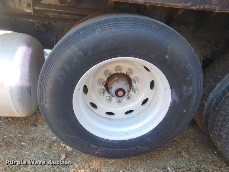 image for item DL8879 1996 Peterbilt 379  dump truck