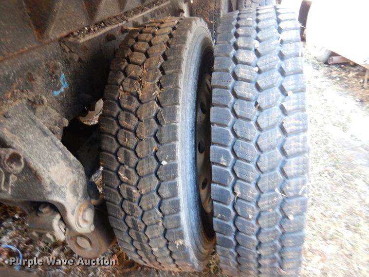 image for item DL8879 1996 Peterbilt 379  dump truck