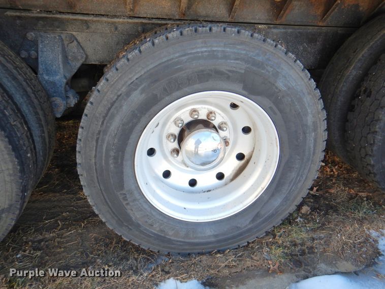 image for item DL8879 1996 Peterbilt 379  dump truck